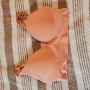 NWT VS Pink Lounge Push Up Bra